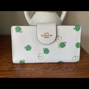 Coach Green Apple Tech wallet NWT